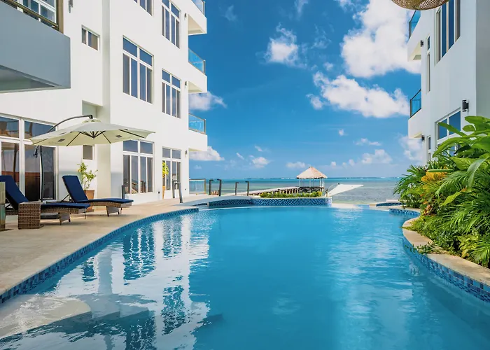 Royal Kahal Resort